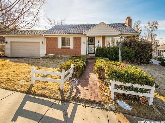 4th image of 2558 E Yermo Ave