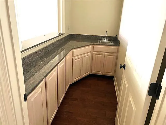 115 Ayshire Ct — Photo 9