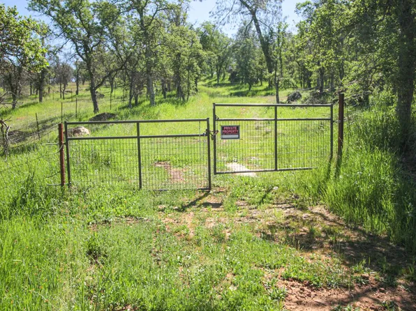 746 Arbolada Dr, Coulterville, CA 95311