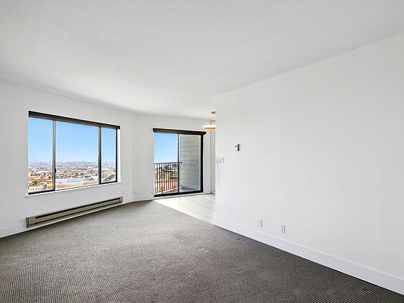 4th image of 3550 Market St #206