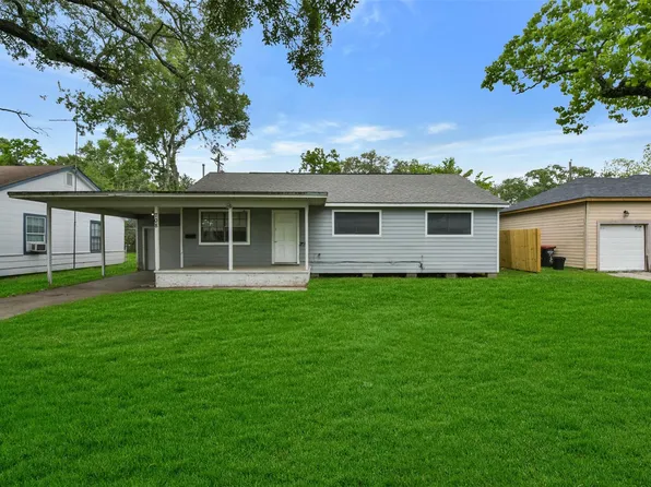 708 E Republic Ave, Baytown, TX 77520