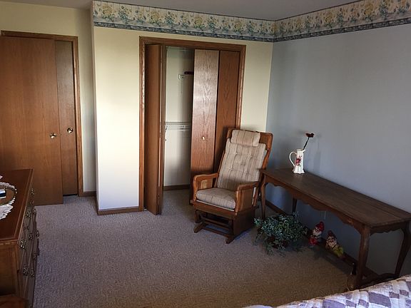 3rd image of 9604 W 134th Pl