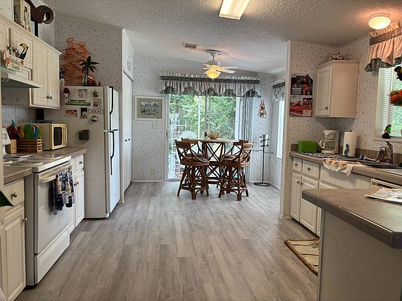 4th image of 197 Blue Heron Lake Cir #439
