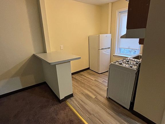 2nd image of 161 Kelton St #14L