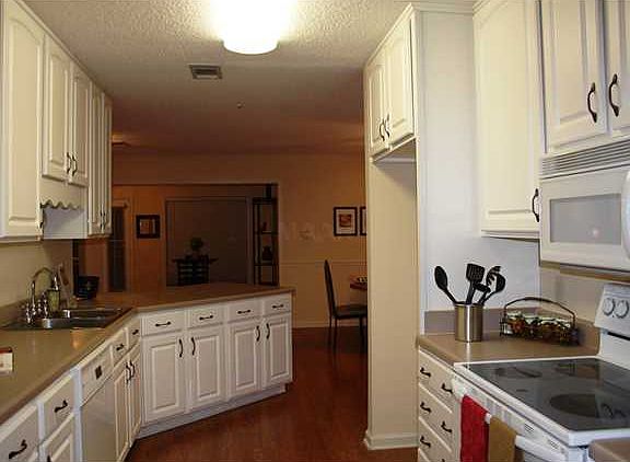 4th image of 1215 Beaver Trail Dr