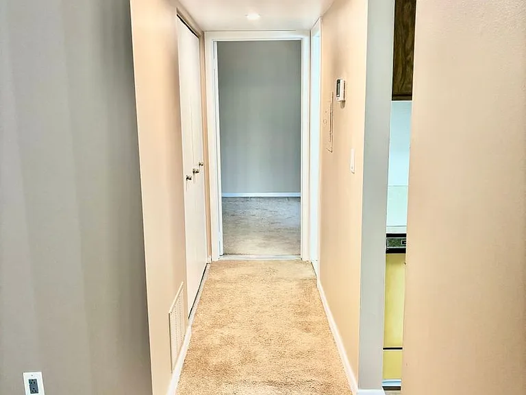 R2 Avon Dr — Photo 5