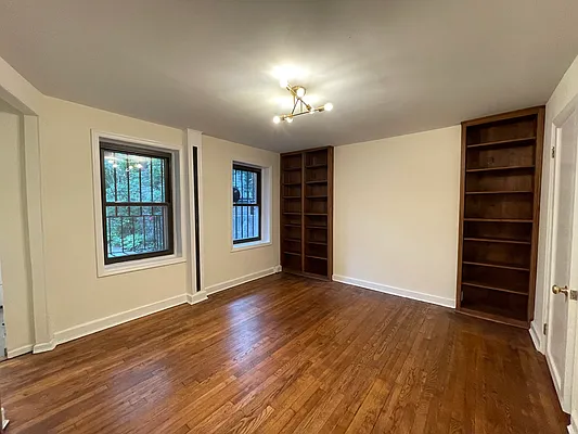 Rented by Compass | media 18