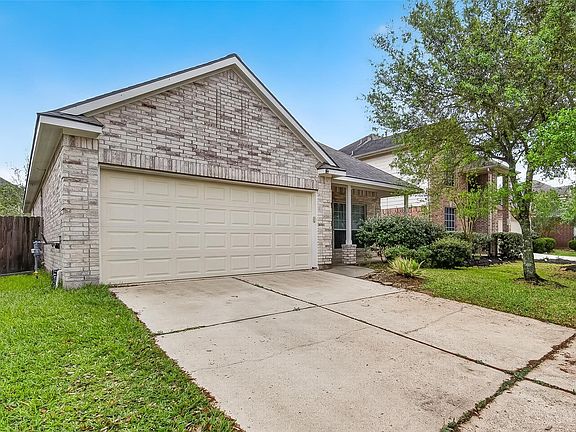 2nd image of 6431 Applewood Forest Dr