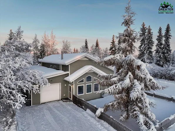 1706 Carr Ave, Fairbanks, AK 99709