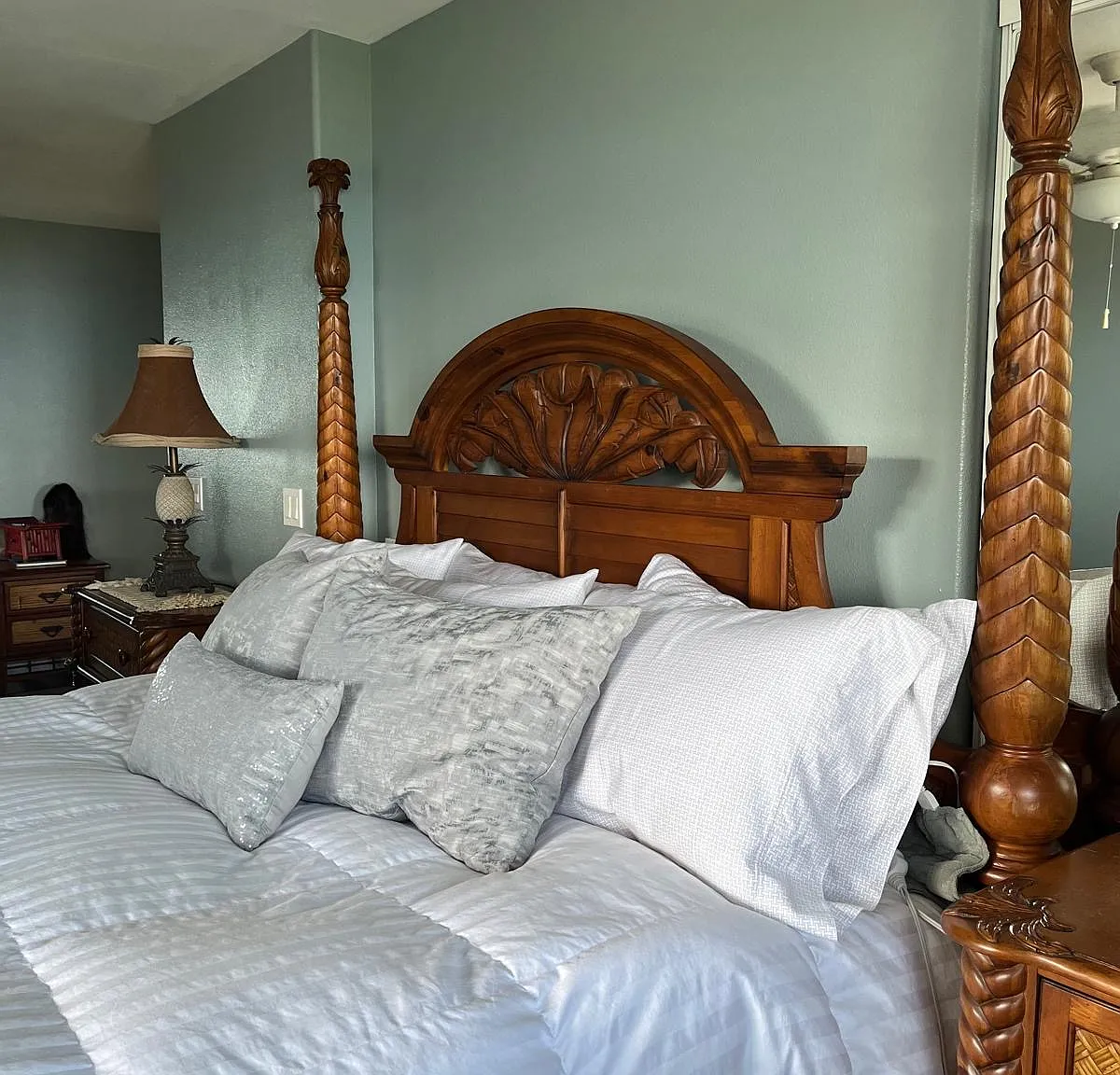 2 bed, 1300 sqft, $4,399 — Photo 2