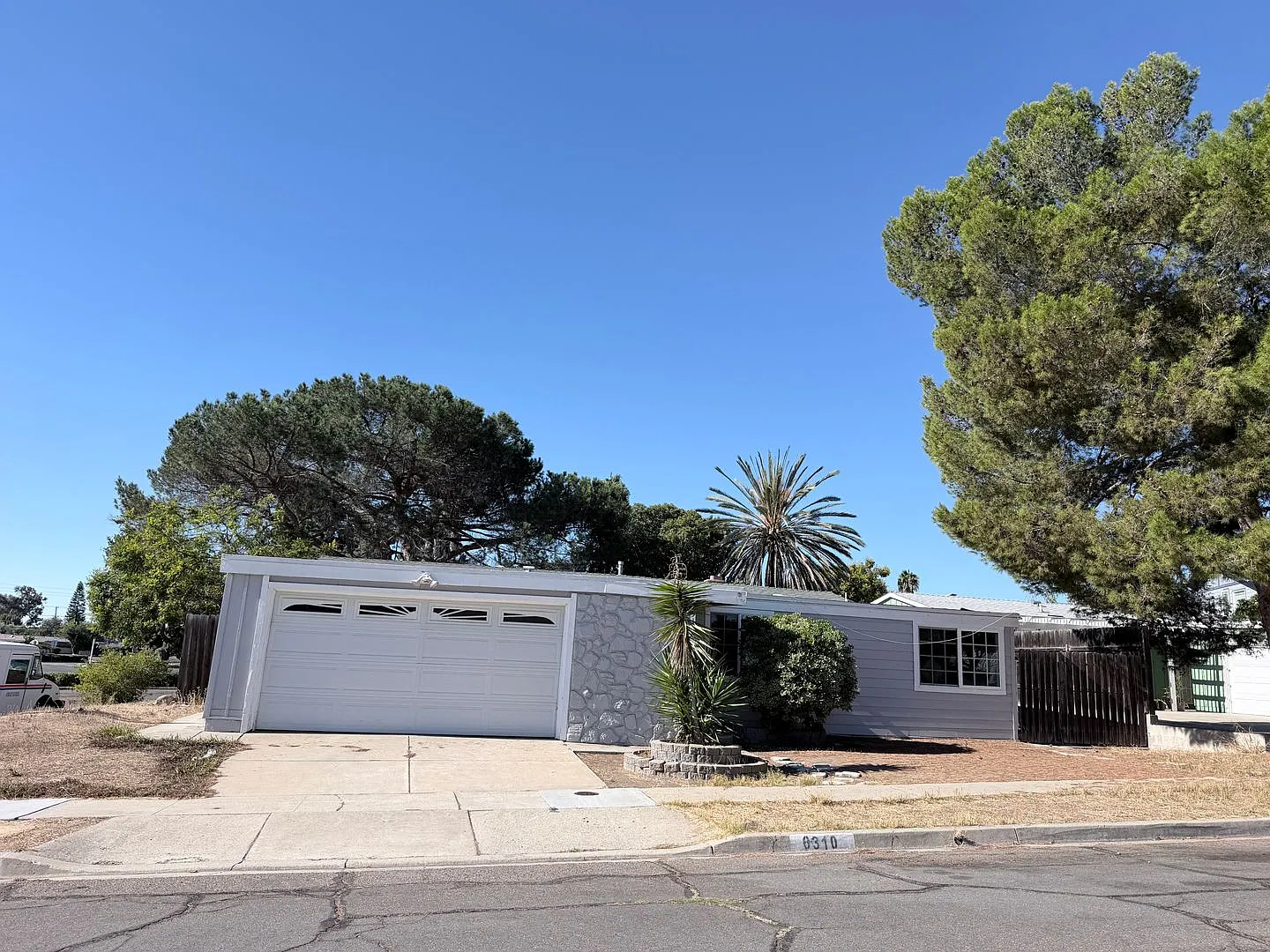 Spacious San Carlos Home Near Mission Trails 3 Bed with 4th Bed Option! — Photo 1