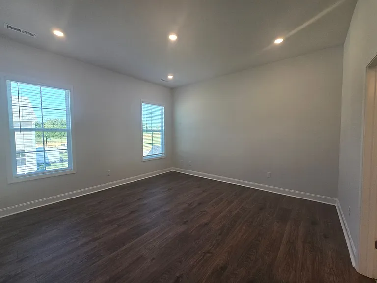 200 Mary Montrose Blvd — Photo 14