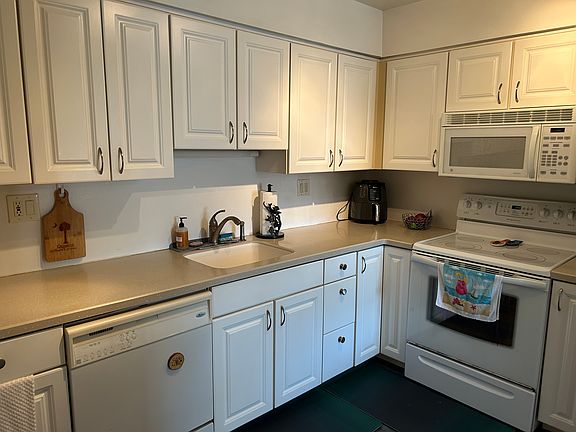 Crisp, clean updated kitchen
