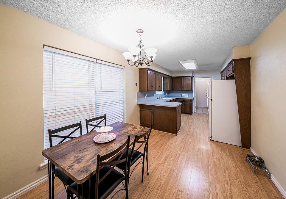 1st image of 4006 W 15th Ave