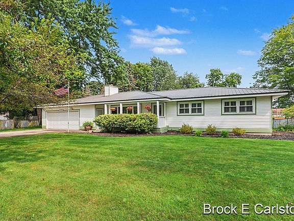 2nd image of 1576 Hendrick Rd