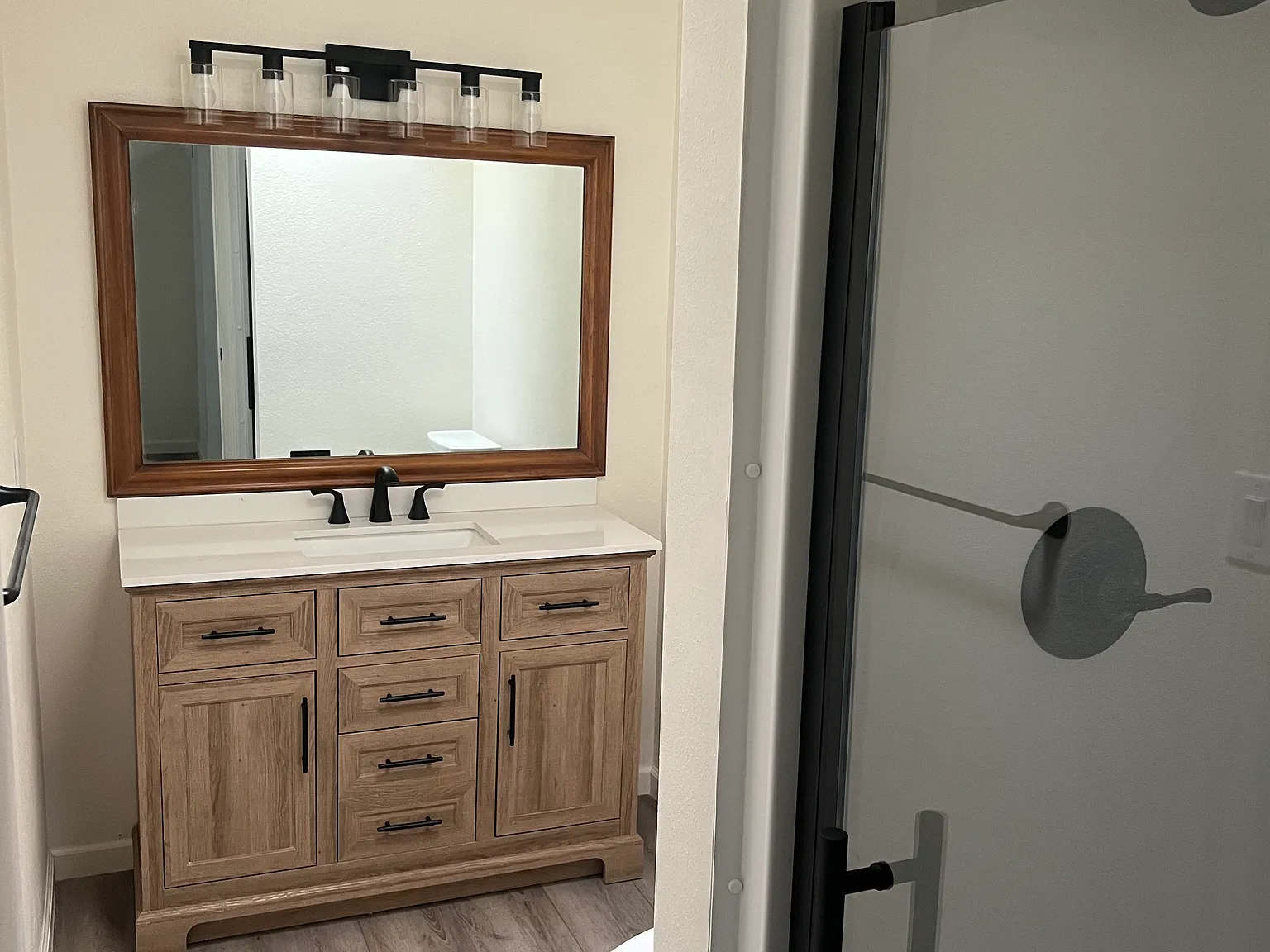 3 bed, 1260 sqft, $2,000 — Photo 2