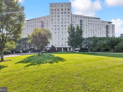 10401 Grosvenor Pl APT 625, Rockville, MD, 20852