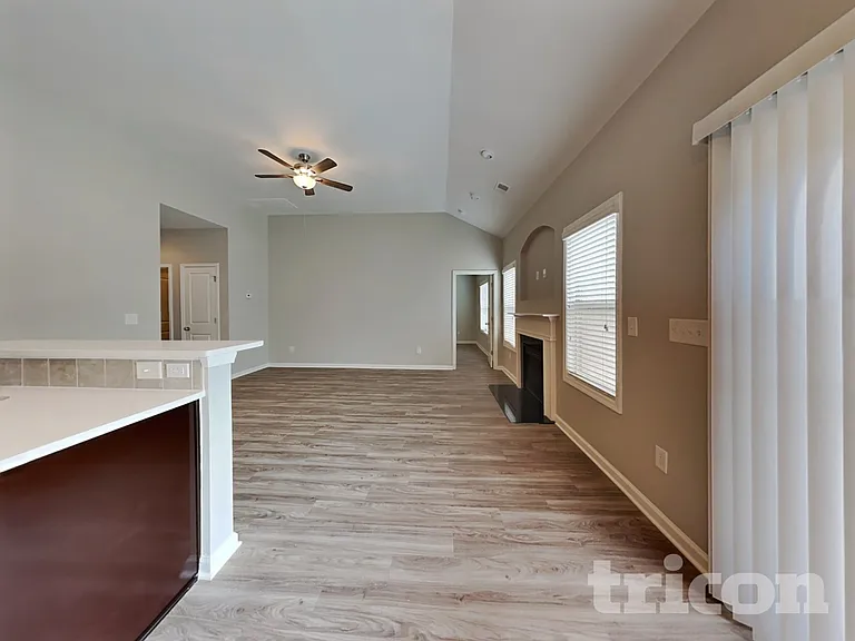 112 Oldham Way — Photo 5