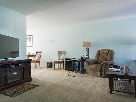 2nd image of 463 W Calle Lago