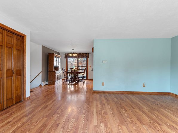 2112 Shamrock Ln, Green Bay, WI 54304