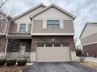 417 W Pierce Rd, Itasca, IL 60143