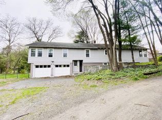 116 W McKown Rd, Albany, NY 12203