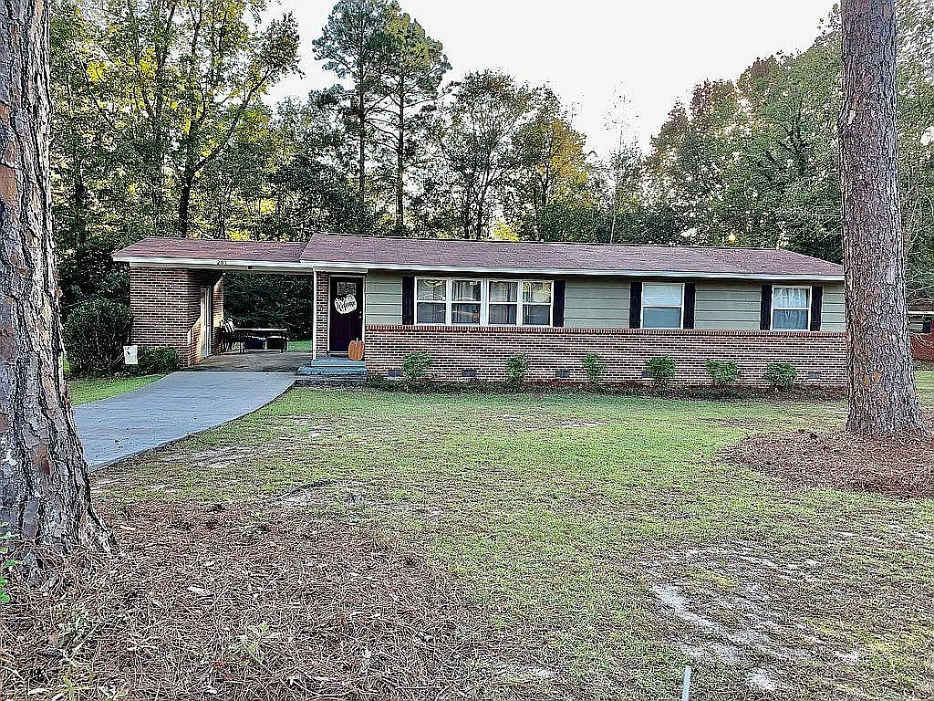 201 Junaluska Ave — Photo 1