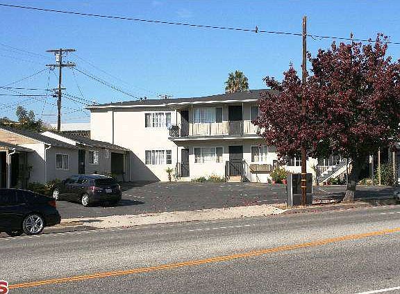 3rd image of 3323 Eagle Rock Blvd