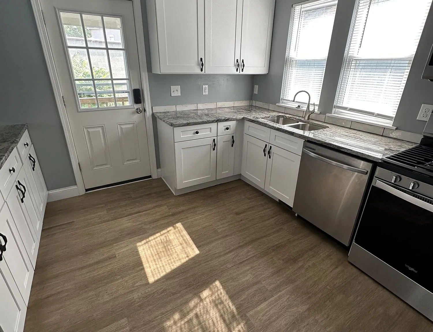 4 bed, 1922 sqft, $3,090 — Photo 1