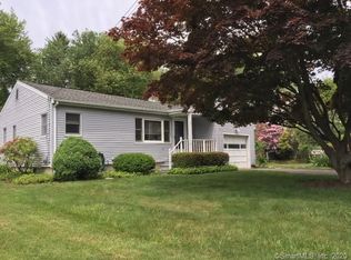 44 Dartley St, Stamford, CT 06905