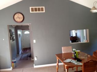 1195 Rainbow Dr NE, Lancaster, OH 43130