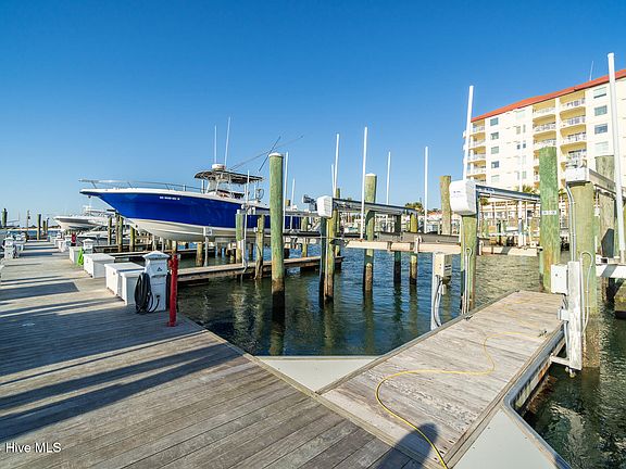 2nd image of 100 Olde Towne Yacht Club Road #C09