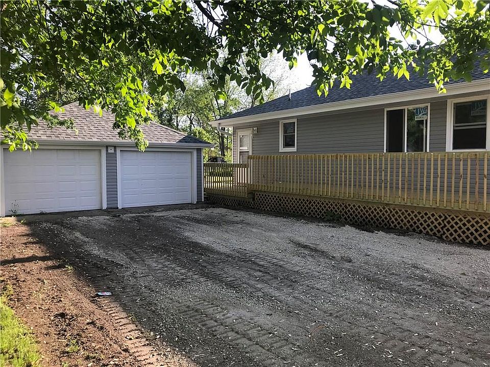 2nd image of 640 Iowa Ave