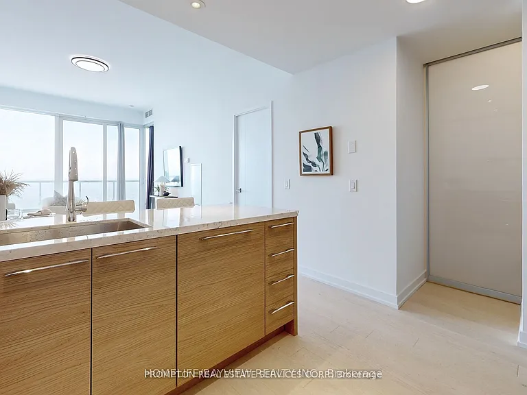 488 University Ave #4312 — Photo 8