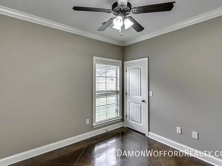 114 Lennox Pl — Photo 33