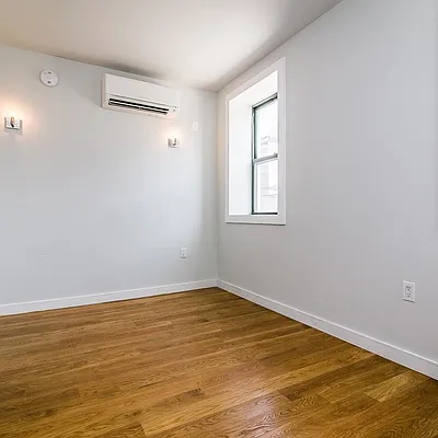 Rented by Nooklyn NYC LLC | media 60