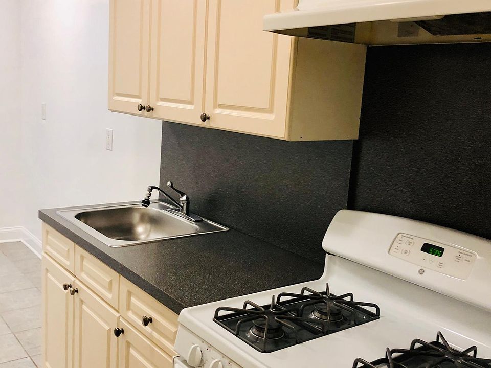 1st image of 17290 Highland Ave APT 3