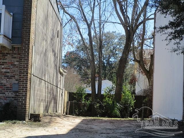 1st image of 2113 E Langley Ave