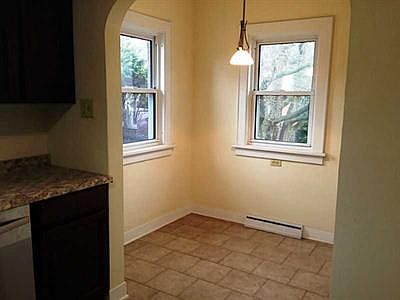 5th image of 2713 Oakwood St