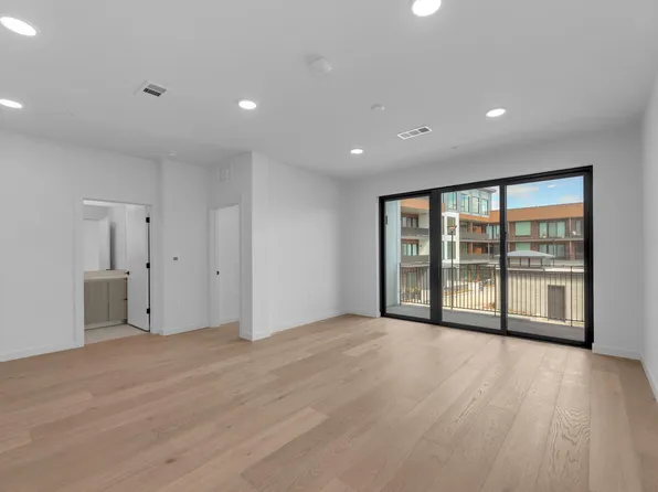 2209 S 1st St #231, Austin, TX 78704