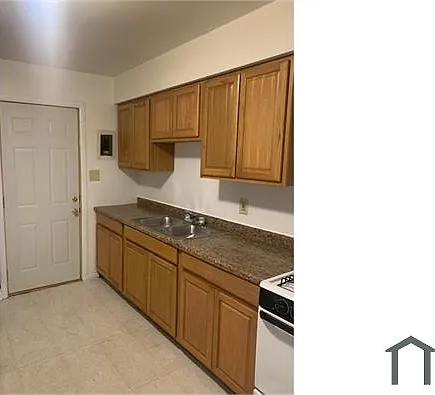 2 bed, 900 sqft, $1,100 — Photo 1