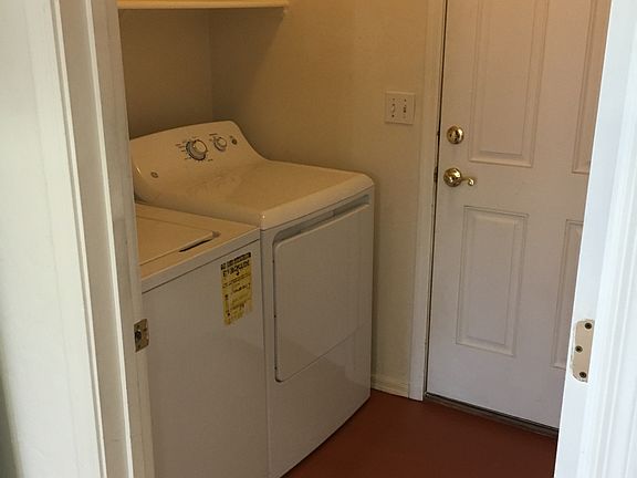 4th image of 2832 N Tyndall Ave