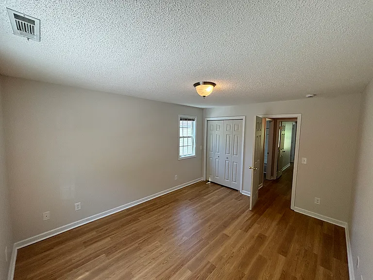 223 Liberty Ln #105 — Photo 6