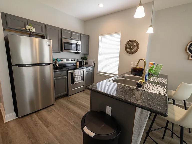 LTL Royal Palms Baton Rouge MT LLC — Photo 103