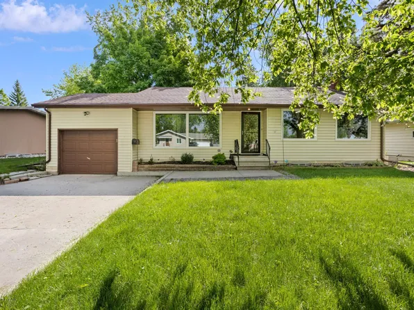 1430 4th St N, Wahpeton, ND 58075