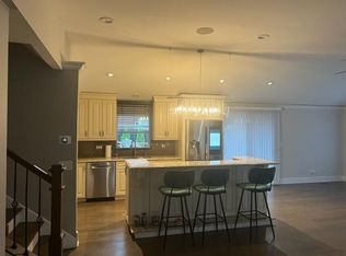 1183 Betty Dr, Lake Zurich, IL 60047