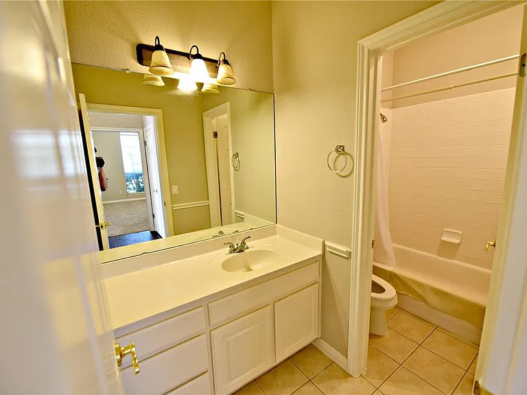 9601 Aire Libre Dr — Photo 16