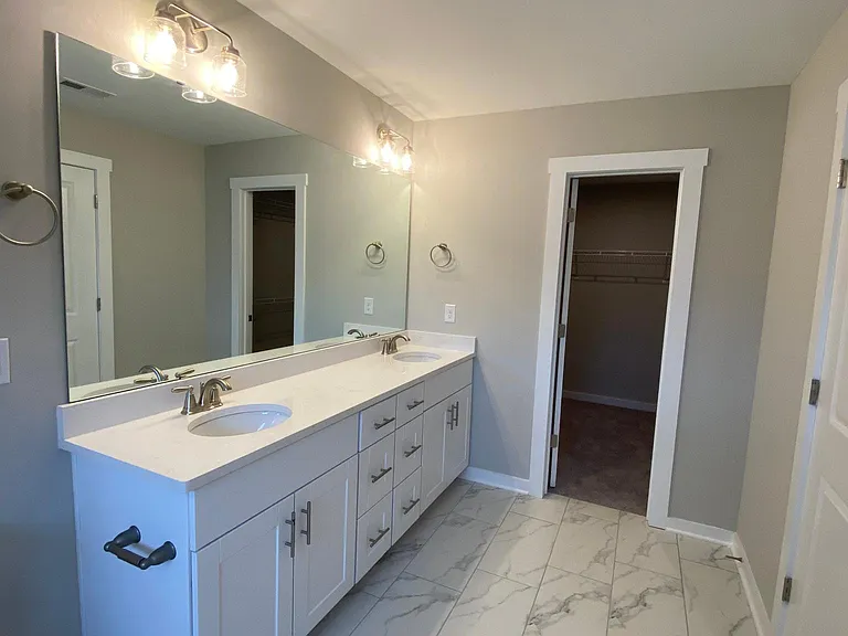 512 Main St — Photo 17