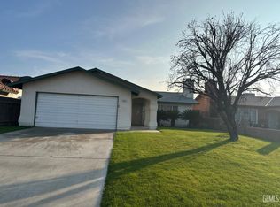 107 Chiapas Ave, Bakersfield, CA 93307