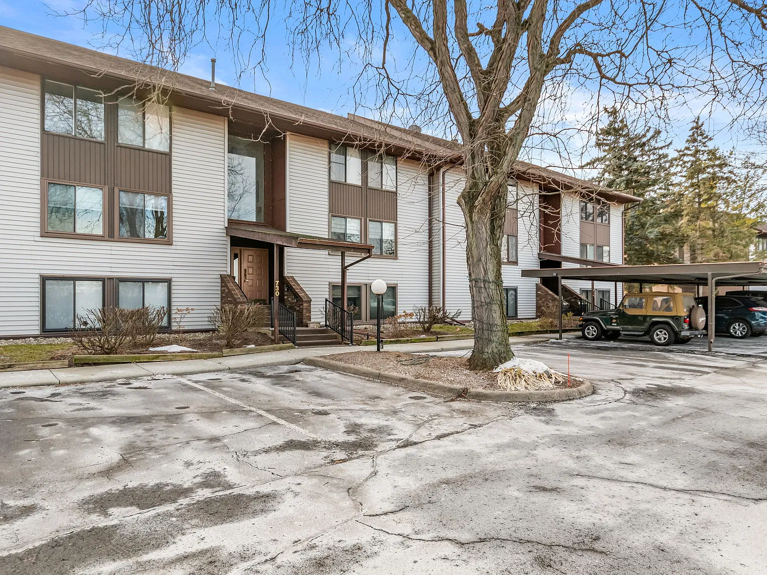 2 bed, 1134 sqft, $1,900 — Photo 2